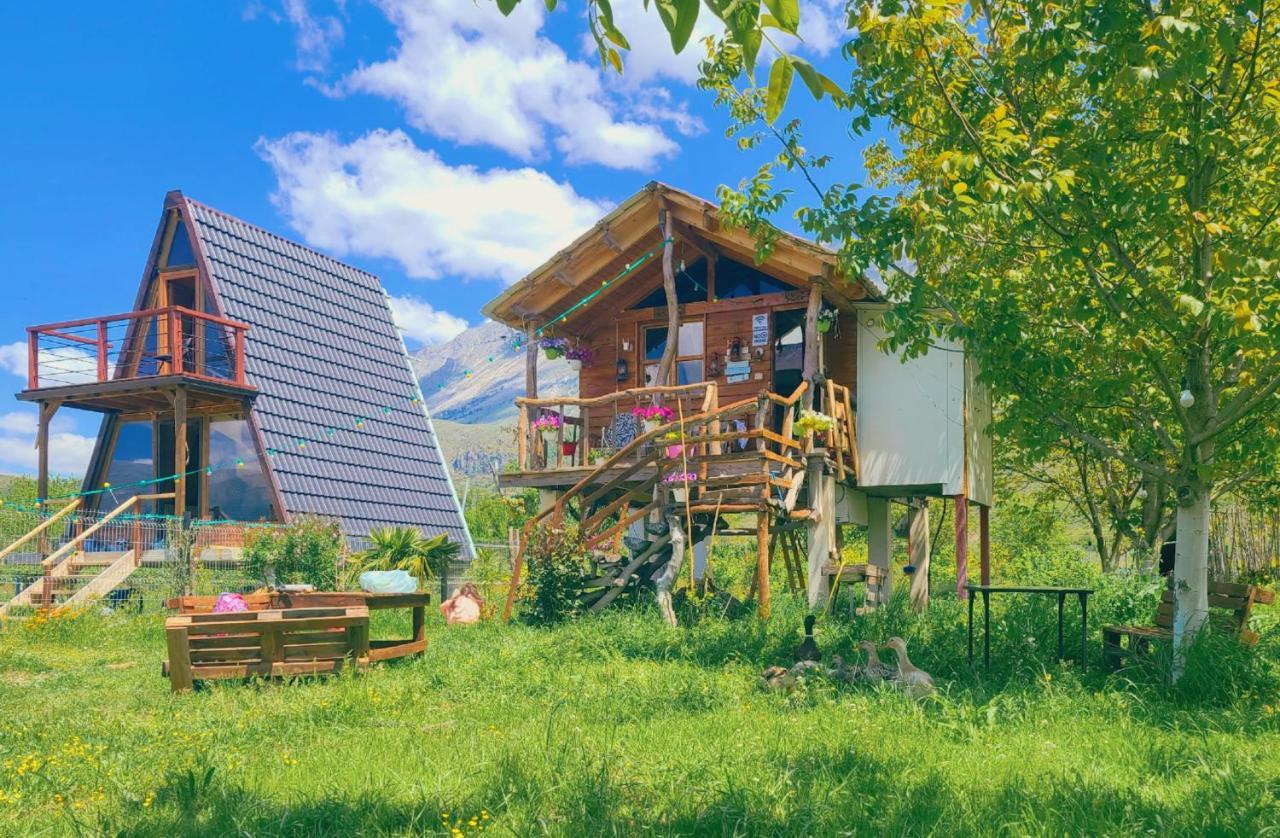 Hotel Life On The Farm à Nepravishte Extérieur photo