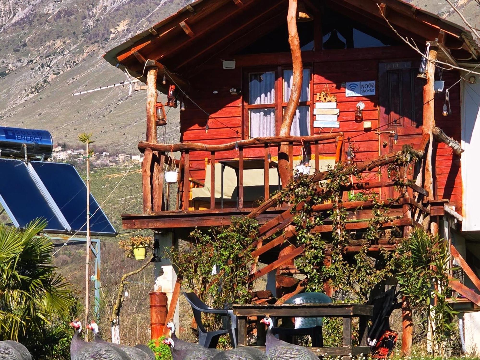 Hotel Life On The Farm à Nepravishte Extérieur photo